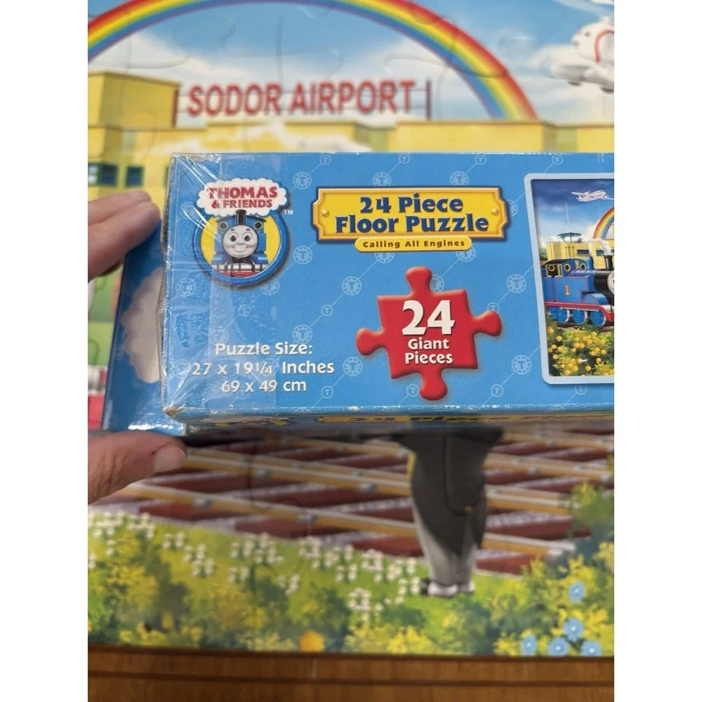 2005 Thomas And Friends Calling All Engines Sodor  Airport Floor Puzzle 24 Pc